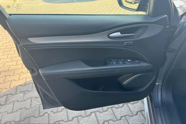 Alfa Romeo Stelvio din 2022 cu 72.490 km - oferta ALF228133 - foto 13
