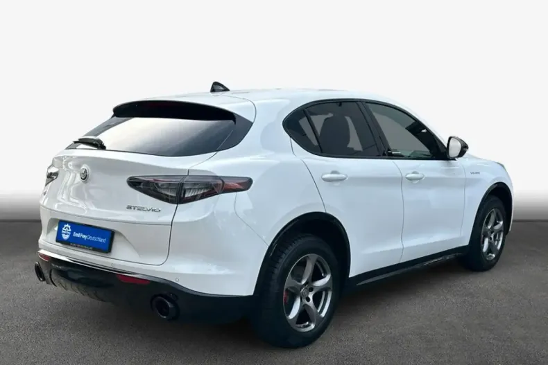 Alfa Romeo Stelvio din 2025 cu 7.900 km - oferta ALF228134 - foto 2