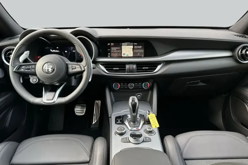 Alfa Romeo Stelvio din 2025 cu 7.900 km - oferta ALF228134 - foto 10