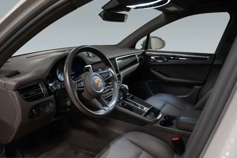 Porsche Macan din 2023 cu 51.800 km - oferta POR228137 - foto 4
