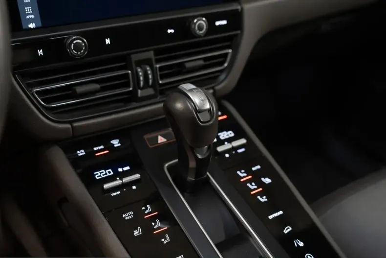 Porsche Macan din 2023 cu 51.800 km - oferta POR228137 - foto 22