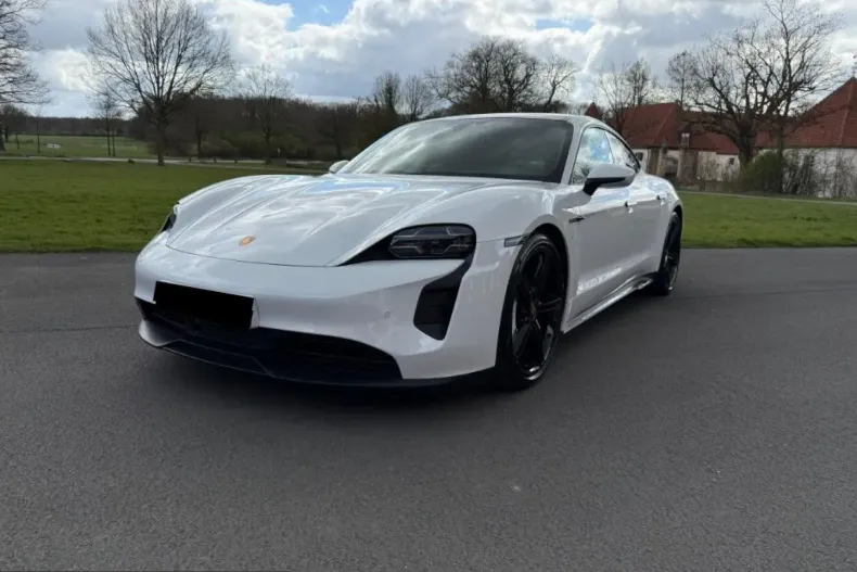 Porsche Taycan din 2023 cu 28.467 km - oferta POR228140 - foto 1