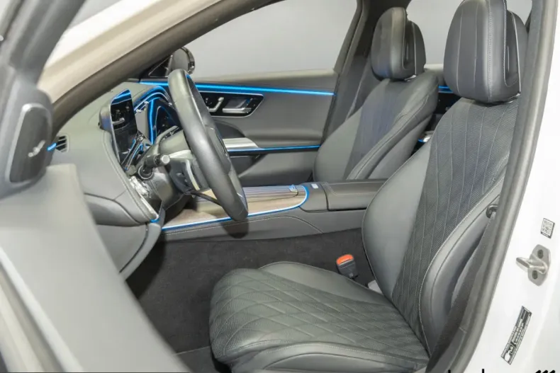 Mercedes-Benz E 450 (Clasa E) din 2024 cu 13.762 km - oferta MER228141 - foto 17