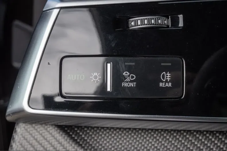 Audi RSQ8 din 2021 cu 75.670 km - oferta AUD228148 - foto 17