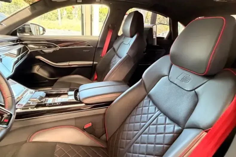 Audi S8 din 2022 cu 60.000 km - oferta AUD228159 - foto 7