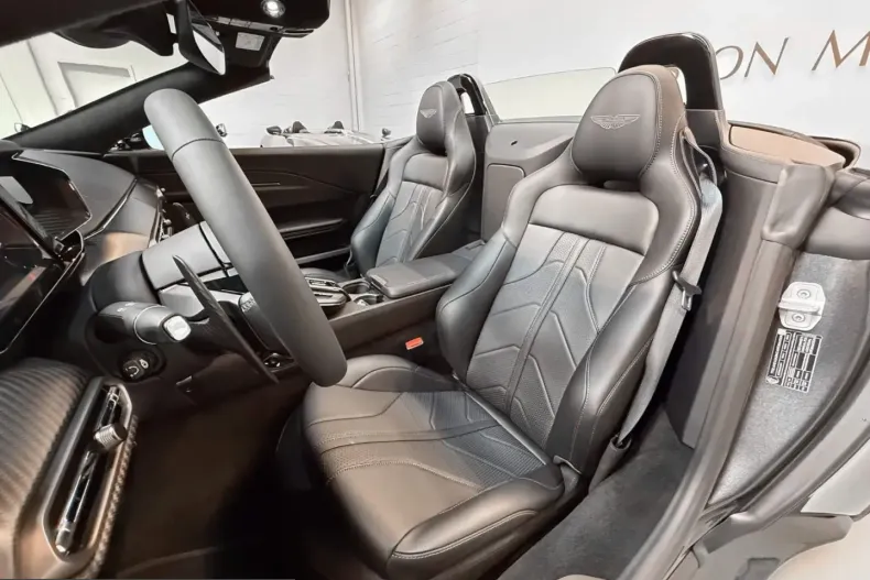 Aston Martin V8 Vantage din 2025 cu 5.000 km - oferta AST228167 - foto 18