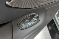 Aston Martin V8 Vantage din 2025 cu 5.000 km - oferta AST228167 - foto 25
