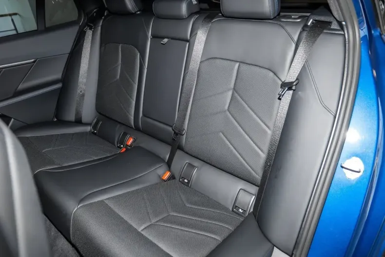 BMW 550 (Seria 5) din 2025 cu 37.250 km - oferta BMW228171 - foto 20