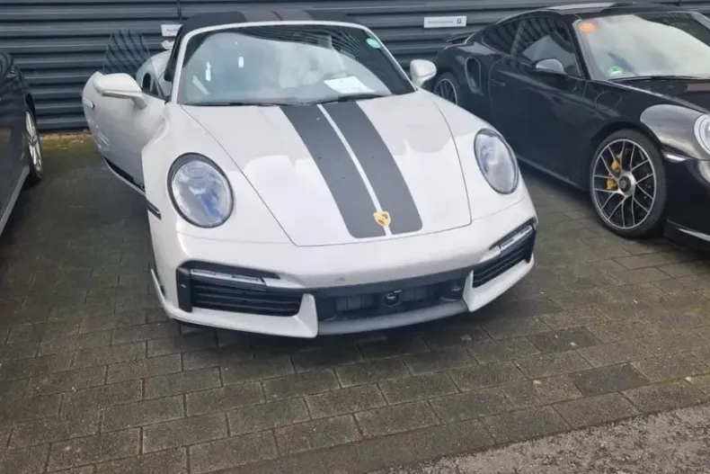 Porsche 992 din 2024 cu 9.580 km - oferta POR228175 - foto 1