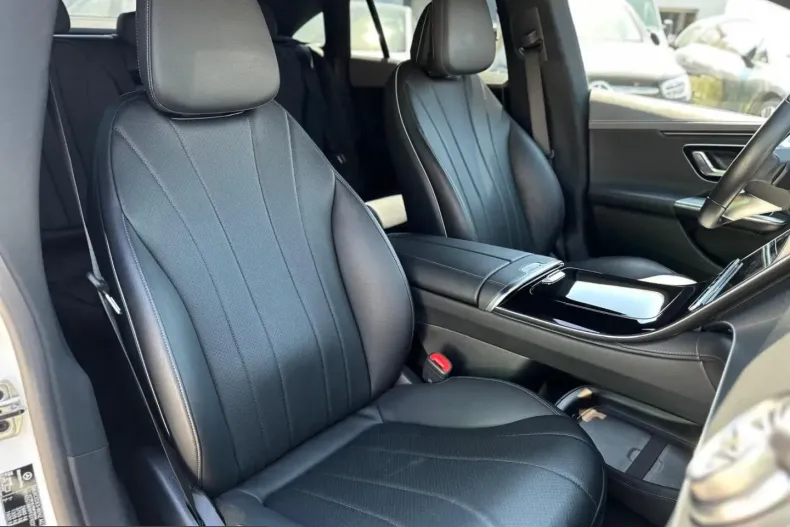 Mercedes-Benz EQE (Clasa E) din 2023 cu 79.249 km - oferta MER228179 - foto 10