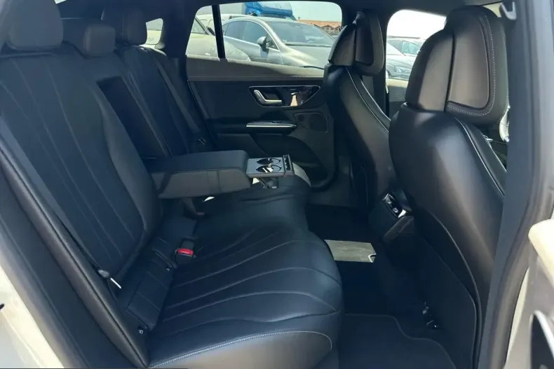 Mercedes-Benz EQE (Clasa E) din 2023 cu 79.249 km - oferta MER228179 - foto 21