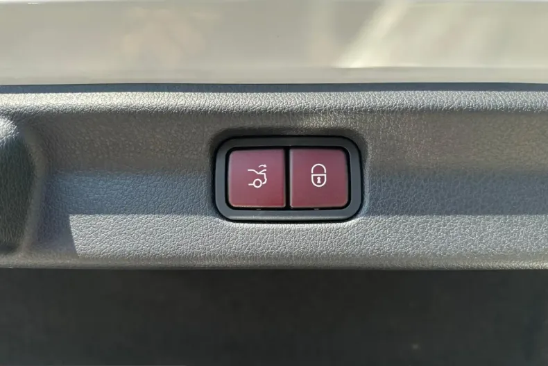 Mercedes-Benz EQE (Clasa E) din 2023 cu 79.249 km - oferta MER228179 - foto 40