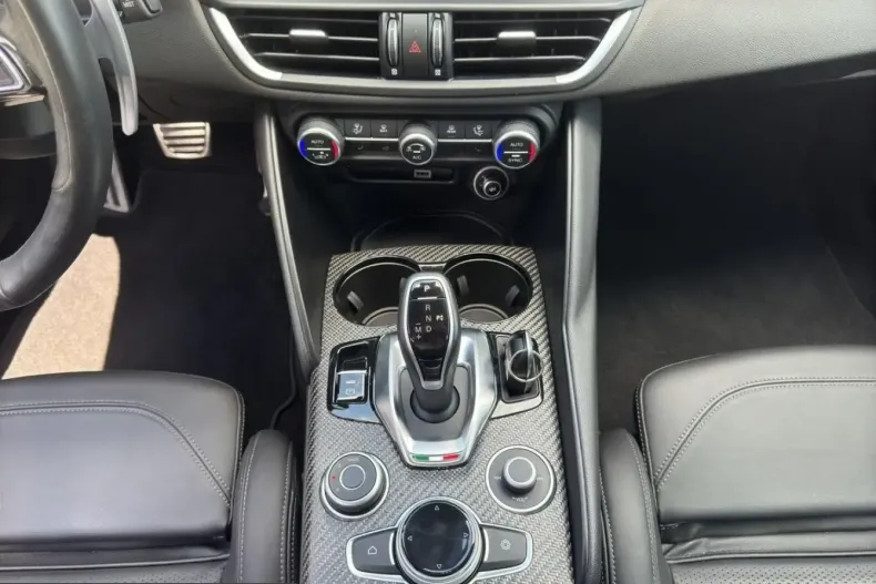 Alfa Romeo Giulia din 2024 cu 26.899 km - oferta ALF228181 - foto 13