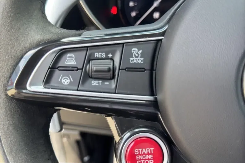 Alfa Romeo Giulia din 2024 cu 26.899 km - oferta ALF228181 - foto 23
