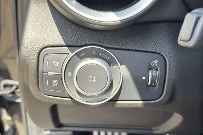 Alfa Romeo Giulia din 2024 cu 26.899 km - oferta ALF228181 - foto 27