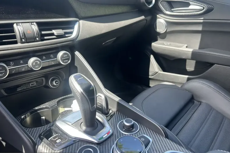 Alfa Romeo Giulia din 2024 cu 10.500 km - oferta ALF228182 - foto 6