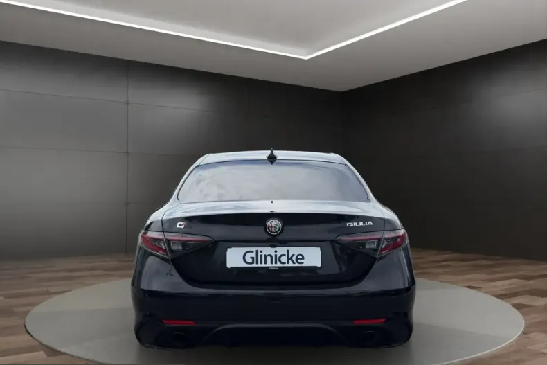 Alfa Romeo Giulia din 2024 cu 19.995 km - oferta ALF228183 - foto 3