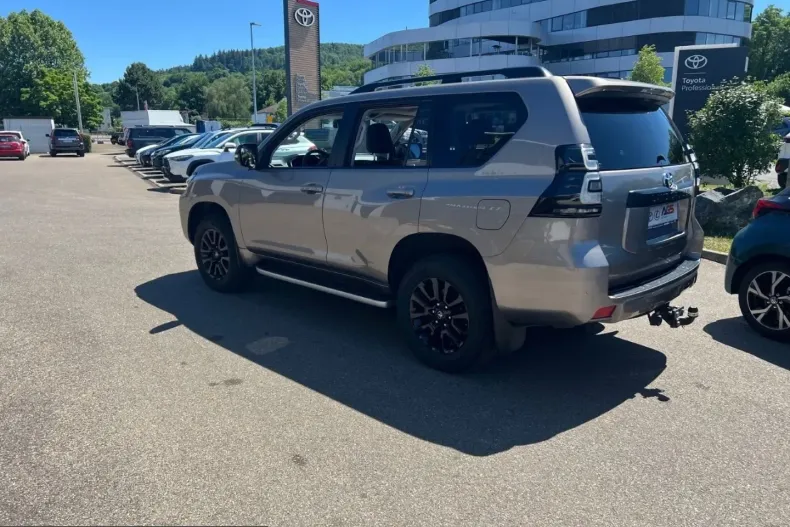 Toyota Land Cruiser din 2023 cu 37.000 km - oferta TOY228196 - foto 5