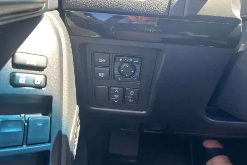 Toyota Land Cruiser din 2023 cu 37.000 km - oferta TOY228196 - foto 29