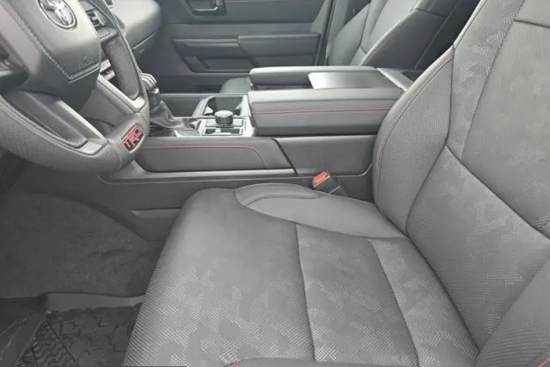 Toyota Tundra din 2025 cu 12.111 km - oferta TOY228203 - foto 9
