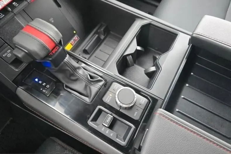 Toyota Tundra din 2025 cu 12.111 km - oferta TOY228203 - foto 12