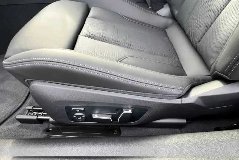 BMW M4 (Seria 4) din 2024 cu 1.800 km - oferta BMW228211 - foto 18