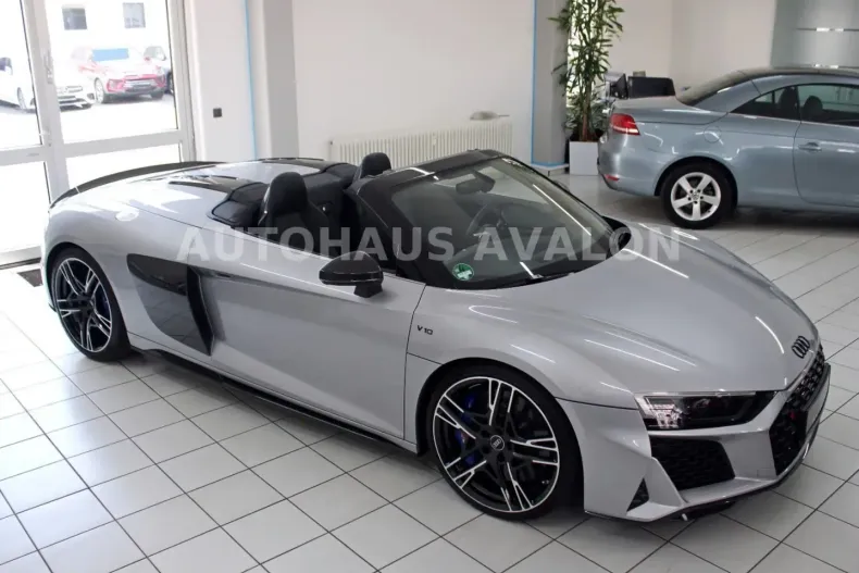 Audi R8 din 2024 cu 8.500 km - oferta AUD228214 - foto 3