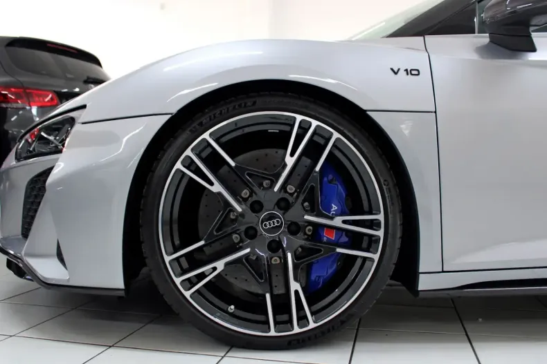 Audi R8 din 2024 cu 8.500 km - oferta AUD228214 - foto 12