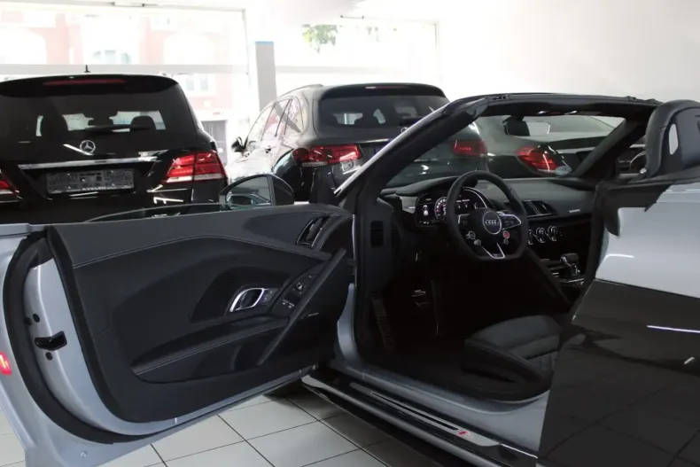Audi R8 din 2024 cu 8.500 km - oferta AUD228214 - foto 15