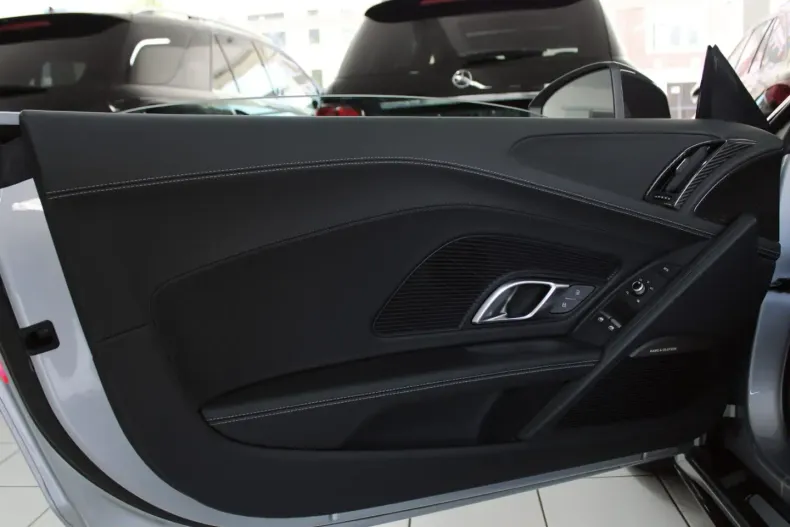 Audi R8 din 2024 cu 8.500 km - oferta AUD228214 - foto 16