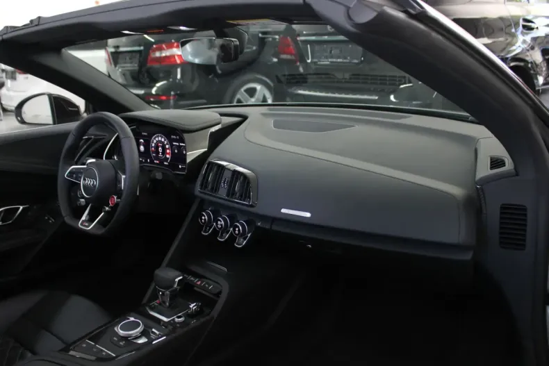 Audi R8 din 2024 cu 8.500 km - oferta AUD228214 - foto 24