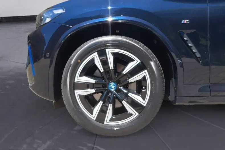 BMW iX3 (Seria X) din 2023 cu 38.943 km - oferta BMW228220 - foto 13