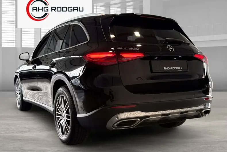 Mercedes-Benz GLC 200 (Clasa GLC) din 2023 cu 29.752 km - oferta MER228223 - foto 3