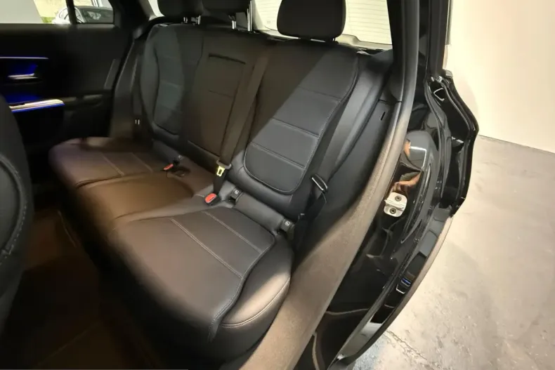 Mercedes-Benz GLC 200 (Clasa GLC) din 2023 cu 29.752 km - oferta MER228223 - foto 21
