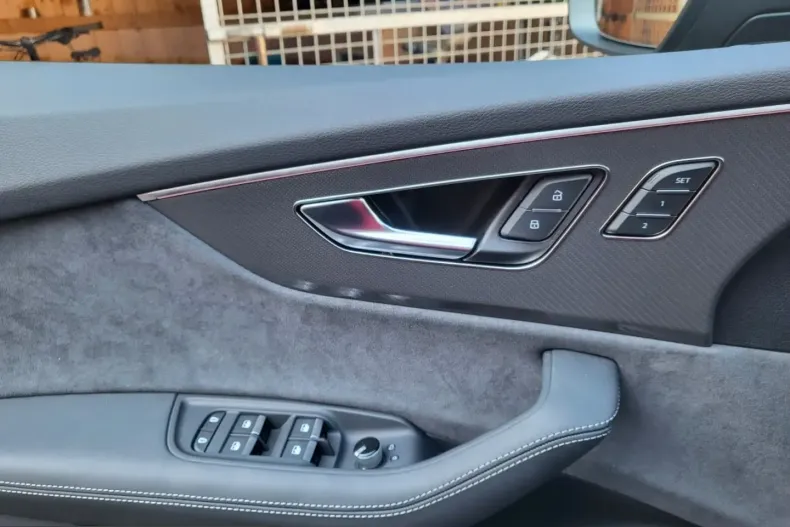 Audi RSQ8 din 2024 cu 8.500 km - oferta AUD228226 - foto 16