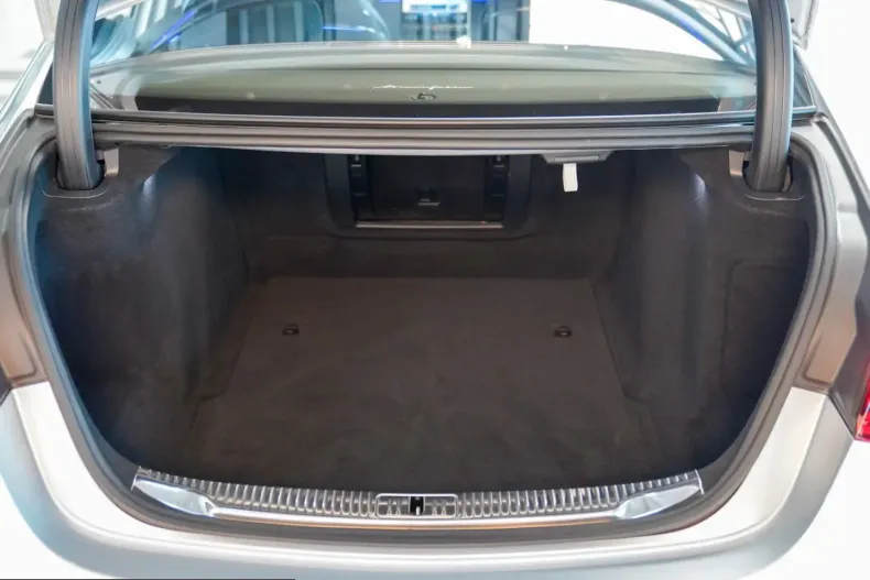 Mercedes-Benz S 580 (Clasa S) din 2023 cu 22.895 km - oferta MER228248 - foto 5