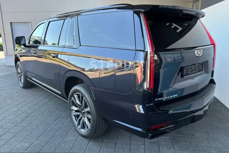 Cadillac Escalade din 2025 cu 29.792 km - oferta CAD228266 - foto 4
