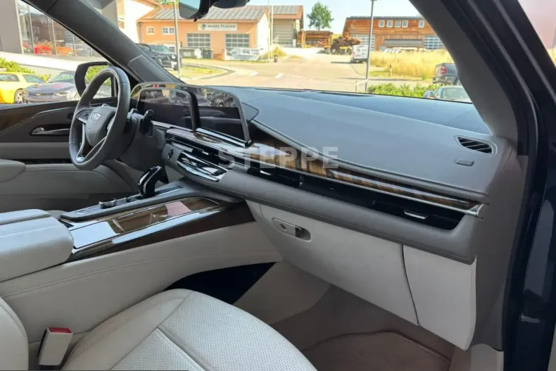 Cadillac Escalade din 2025 cu 29.792 km - oferta CAD228266 - foto 8