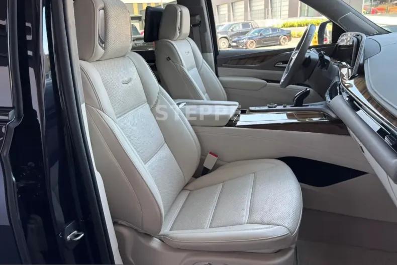 Cadillac Escalade din 2025 cu 29.792 km - oferta CAD228266 - foto 9