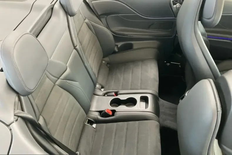 Mercedes-Benz CLE 200 (Clasa CLE) din 2025 cu 28.440 km - oferta MER228271 - foto 13