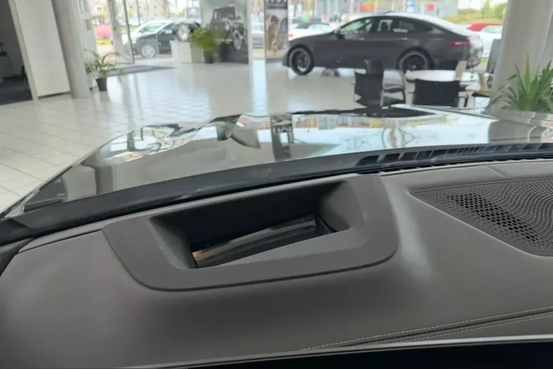 BMW X7 (Seria X) din 2025 cu 27.237 km - oferta BMW228282 - foto 14