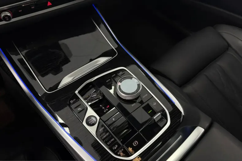 BMW X7 (Seria X) din 2025 cu 27.237 km - oferta BMW228282 - foto 15