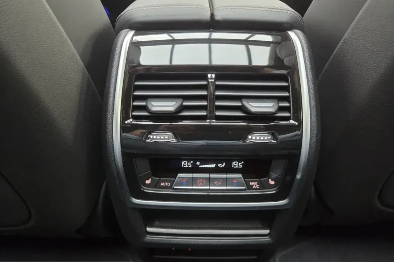 BMW X7 (Seria X) din 2025 cu 6.923 km - oferta BMW228287 - foto 32