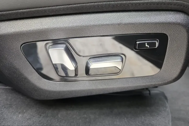 BMW X7 (Seria X) din 2025 cu 6.923 km - oferta BMW228287 - foto 44
