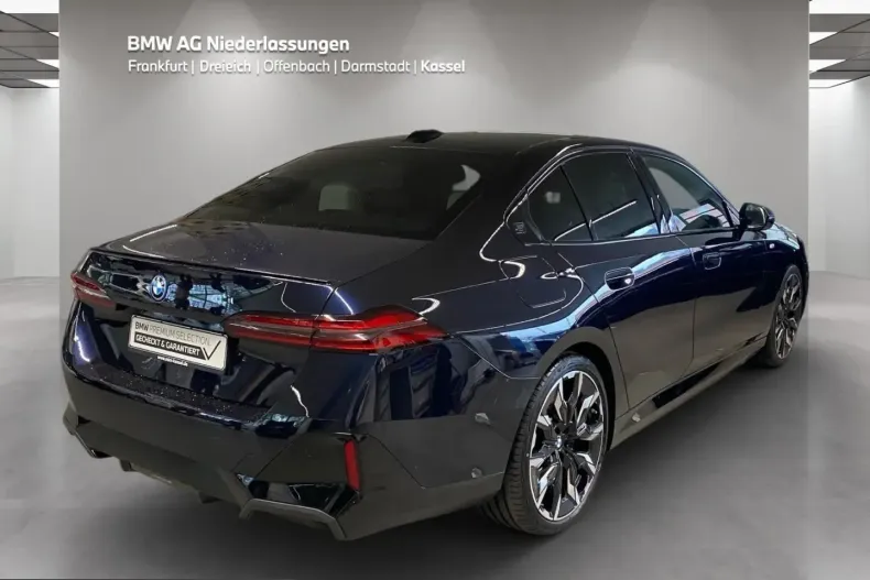BMW 550 (Seria 5) din 2025 cu 10.780 km - oferta BMW228289 - foto 4