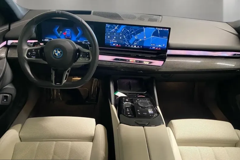 BMW 550 (Seria 5) din 2025 cu 10.780 km - oferta BMW228289 - foto 12