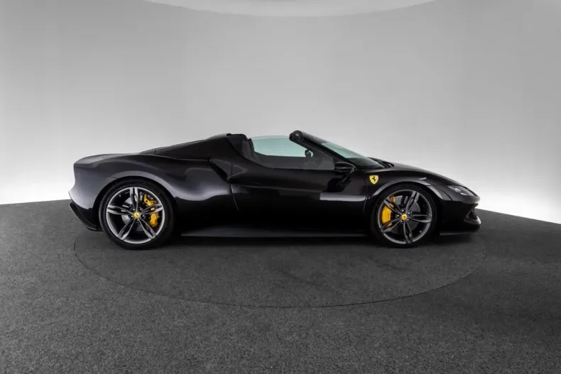 Ferrari 296 GTS din 2024 cu 7.200 km - oferta FER228290 - foto 4