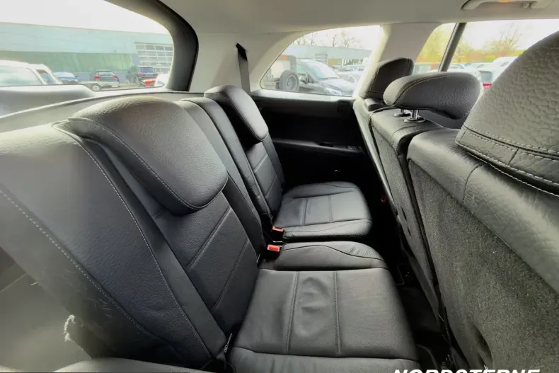 Mercedes-Benz GLS 350 (Clasa GLS) din 2025 cu 29.771 km - oferta MER228305 - foto 17
