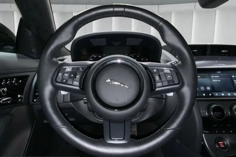 Jaguar F-Type din 2024 cu 9.661 km - oferta JAG228315 - foto 9