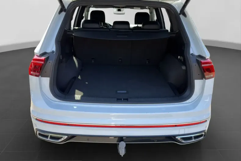Volkswagen Tiguan Allspace din 2023 cu 72.766 km - oferta VOL228327 - foto 18